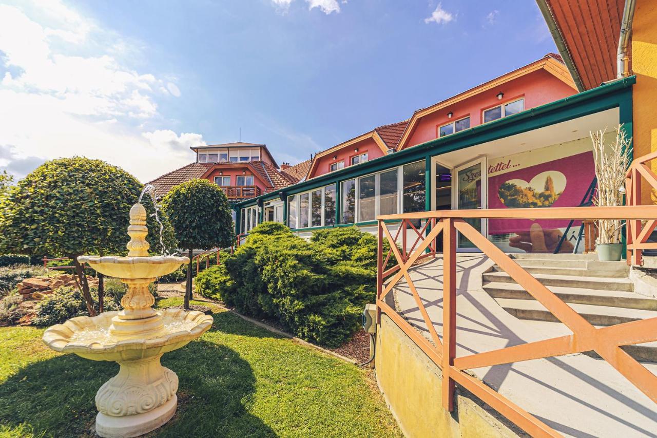 Martoni & Restaurant Hotel