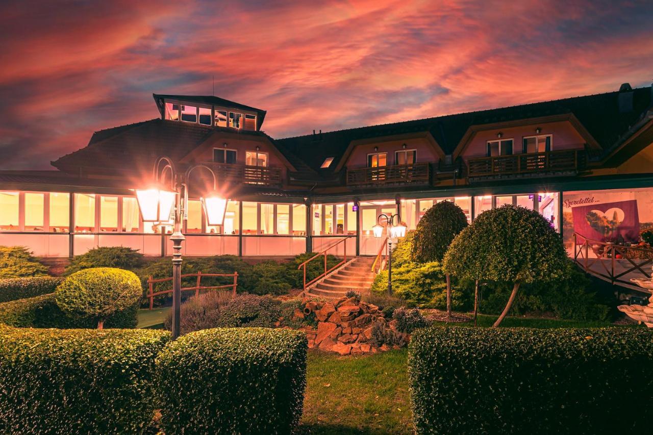 Martoni & Restaurant Hotel *