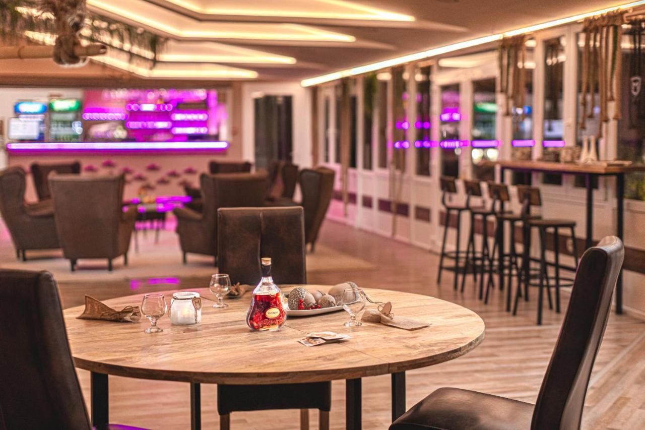 Martoni & Restaurant Szigetszentmárton